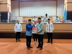 Pj. Bupati Bone Menyerahkan LKPJ Bupati Bone Tahun 2023