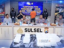 Kapolda Sulsel Memimpin Press Release Pengungkapan Kasus Narkoba 30 Kg di Wilayah Polres Barru