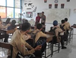 Polsek Awangpone Polres Bone Lakukan Penyuluhan Narkoba dan HIV/AIDS di SMPN 2 Awangpone