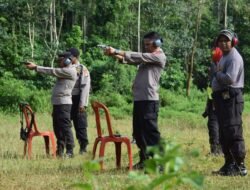 Latihan Menembak Personel Polres Bone di Lapangan Tembak Wolangi, Barebbo