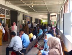 Membeludak : Ratusan Pengunjung Padati Lapas Maros di momen Idul Adha