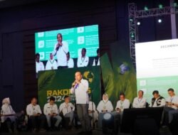 Camat Kepulauan Sangkarrang Paparkan Upaya Digitalisasi dan Kontribusi untuk Program Low Carbon City di Rakorsus Kota Makassar