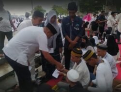 Camat Kepulauan Sangkarrang Gelar Buka Puasa Bersama Anak Yatim dan Kaum Duafa di Pantai Losari