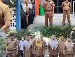 Camat Kepulauan Sangkarrang Pimpin Upacara Bendera di Pulau Barrang Lompo