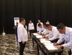 Wujudkan Tata Kelola Pemerintahan Bersih, Kalapas IIA Parepare Teken Pakta Integritas dan Perjanjian Kinerja 2025