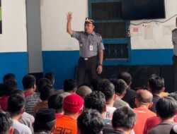 Kalapas Makassar Berikan Pengarahan kepada WBP Terkait Hak Integrasi