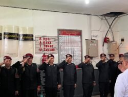 “Tingkatkan Kedisiplinan dan Koordinasi, Ka. KPLP Pimpin Apel Serah Terima Tugas di Lapas Kelas I Makassar”