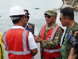 Pangdam XIV/Hasanuddin dan Gubernur Sulsel Letakkan Batu Pertama Pembangunan Tanggul Sungai Rongkong